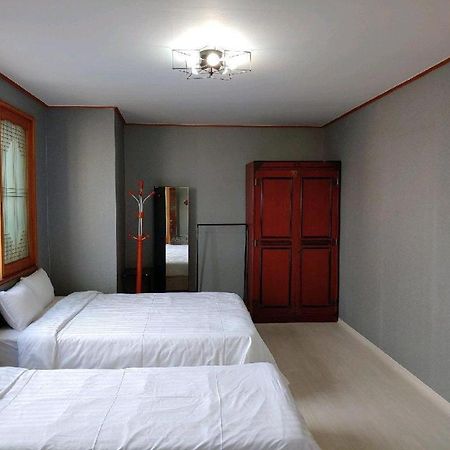 Emerald Ace Hotel Csedzsu Kültér fotó
