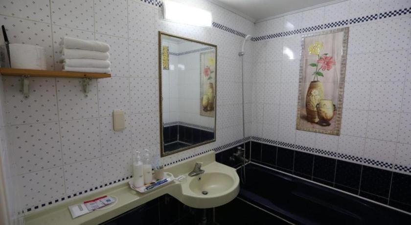 Emerald Ace Hotel Csedzsu Kültér fotó