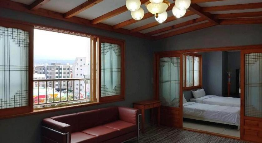 Emerald Ace Hotel Csedzsu Kültér fotó