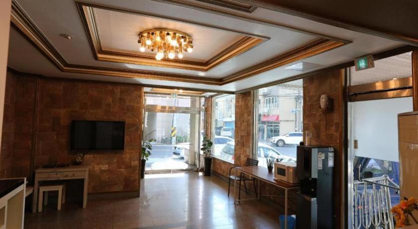 Emerald Ace Hotel Csedzsu Kültér fotó