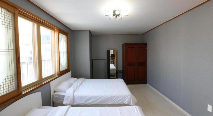 Emerald Ace Hotel Csedzsu Kültér fotó